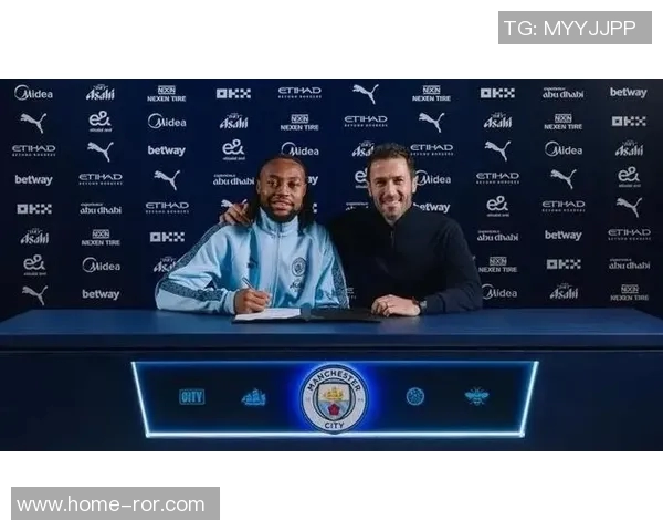 德天空消息塞梅尼奥与曼城达成冬季转会协议双方俱乐部正在积极谈判中